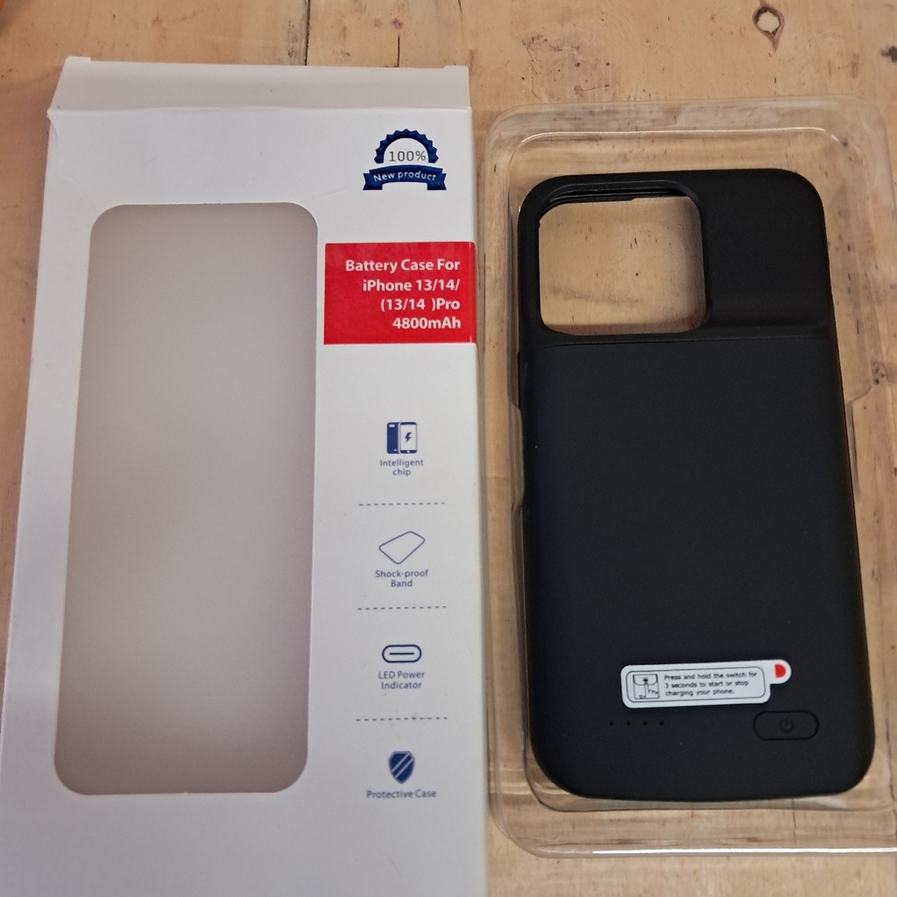 NWT Black Battery Case for iPhone 13/14/Pro
